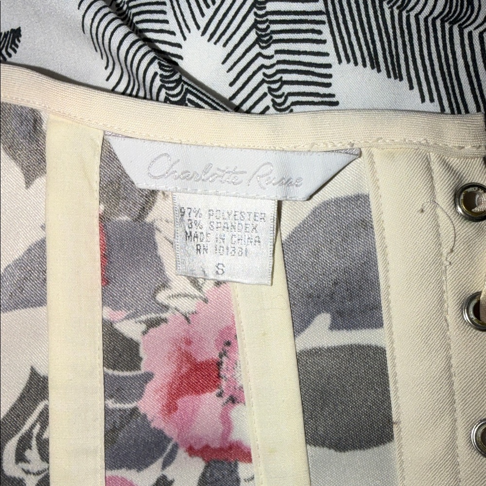 Charlotte Russe Corset - Picture 2 of 5